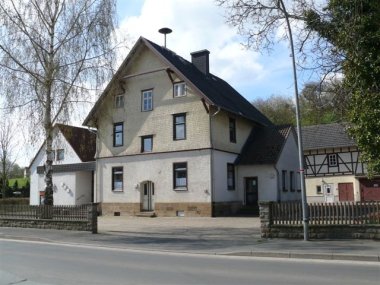 Ansicht des Dorfgemeinschaftshauses Schwarzenhasel.